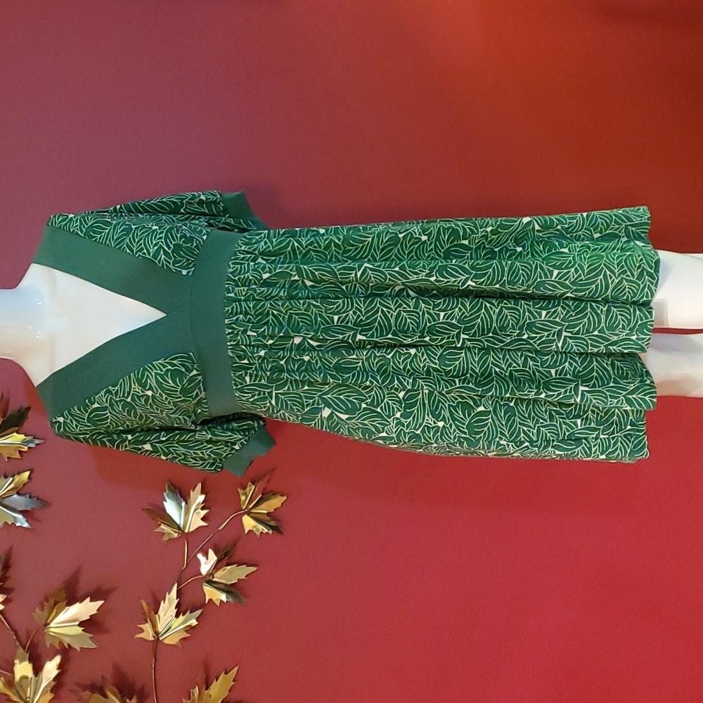 Dress - Soft Green Tropical Print Kimono Style Stretch